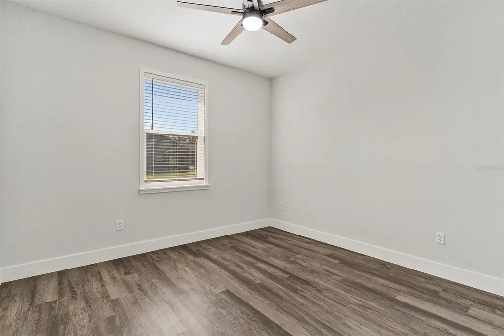 415 N Dixie Drive Howey In The Hills FL 34737