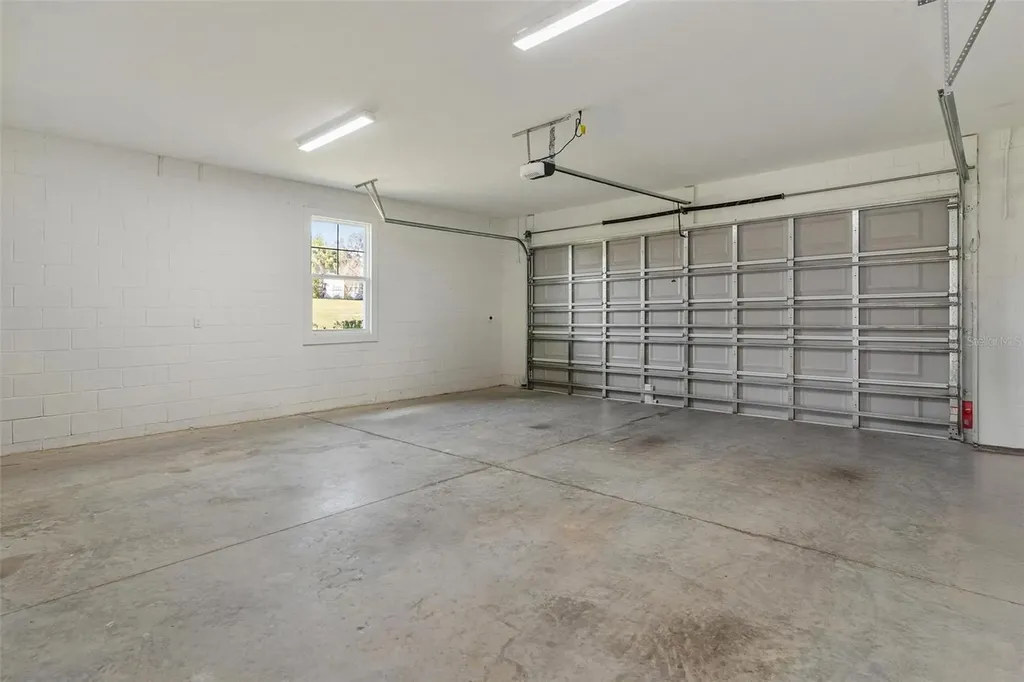 415 N Dixie Drive Howey In The Hills FL 34737