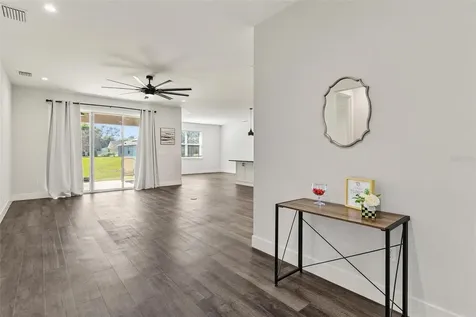 415 N Dixie Drive Howey In The Hills FL 34737