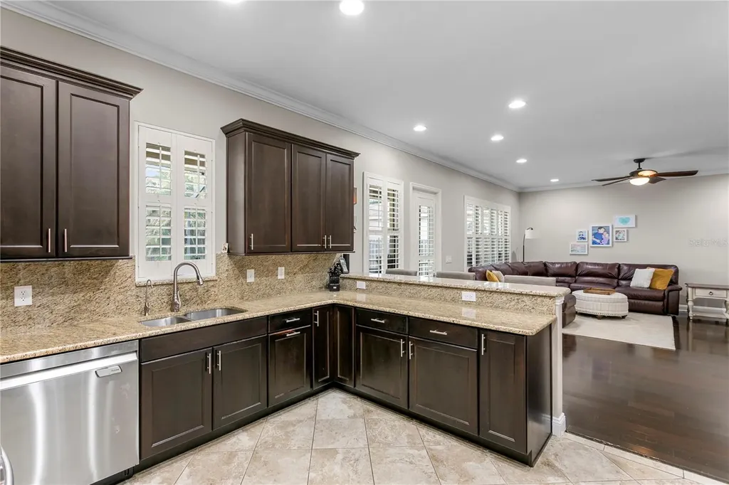 10121 Kingsbridge Avenue Tampa FL 33626