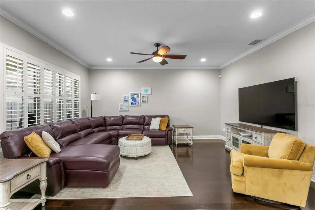 10121 Kingsbridge Avenue Tampa FL 33626