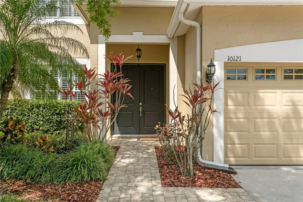 10121 Kingsbridge Avenue Tampa FL 33626