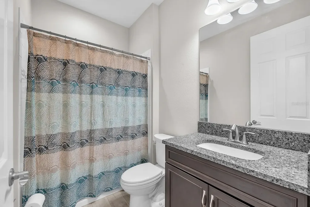 14615 Red Castle Avenue Lithia FL 33547