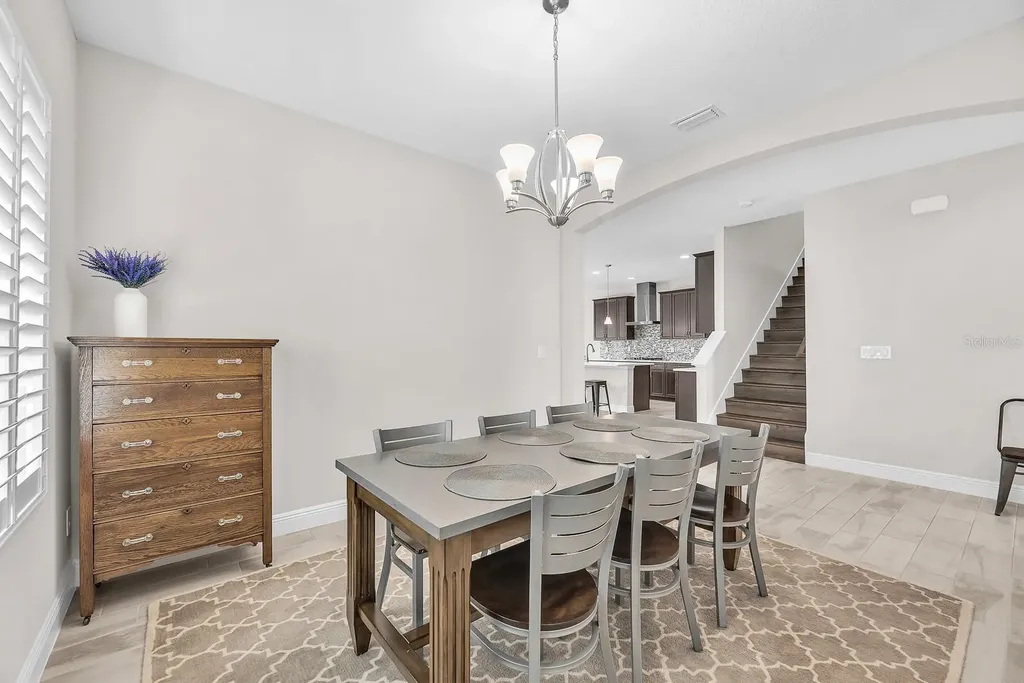14615 Red Castle Avenue Lithia FL 33547