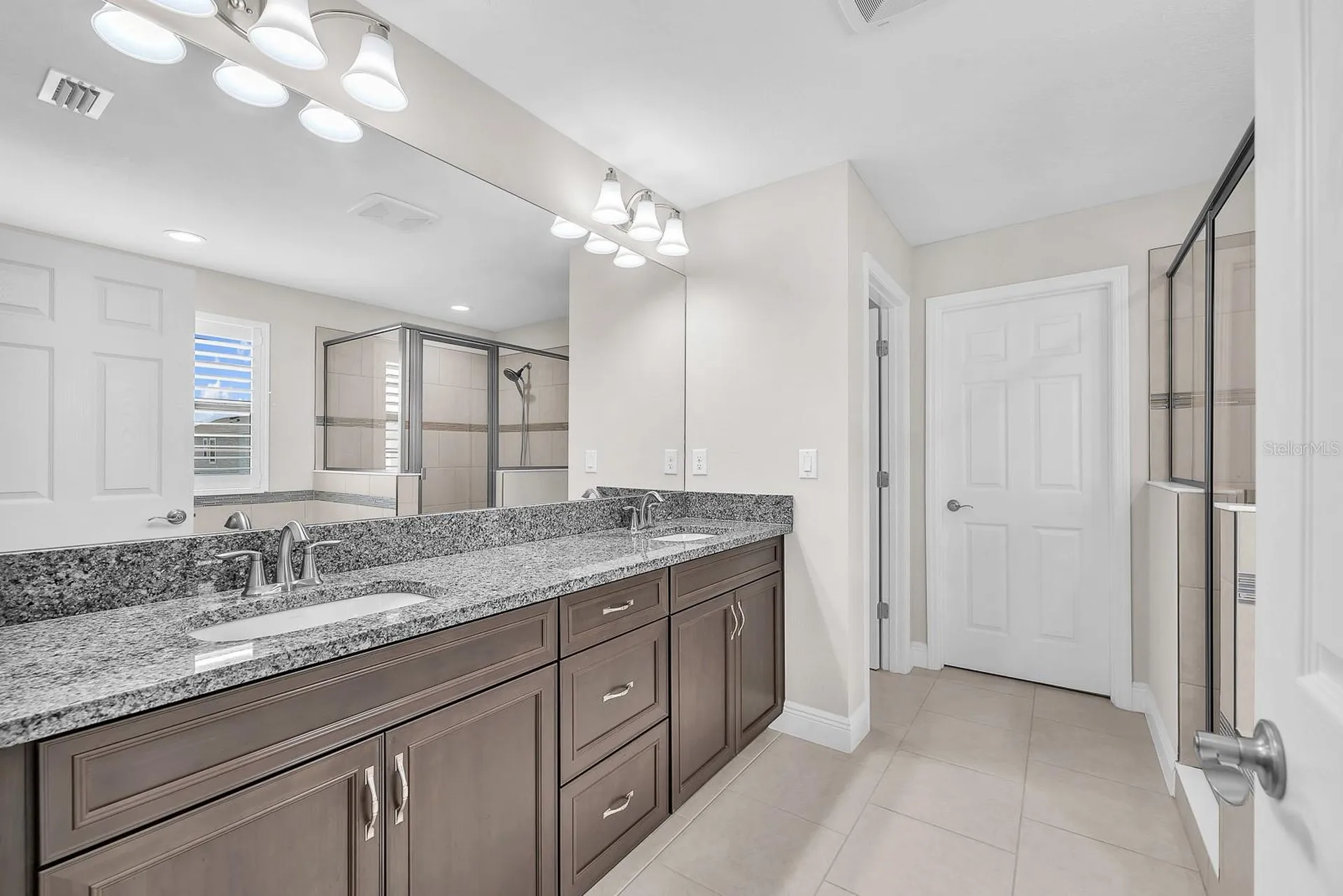 14615 Red Castle Avenue Lithia FL 33547