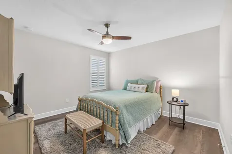 14615 Red Castle Avenue Lithia FL 33547