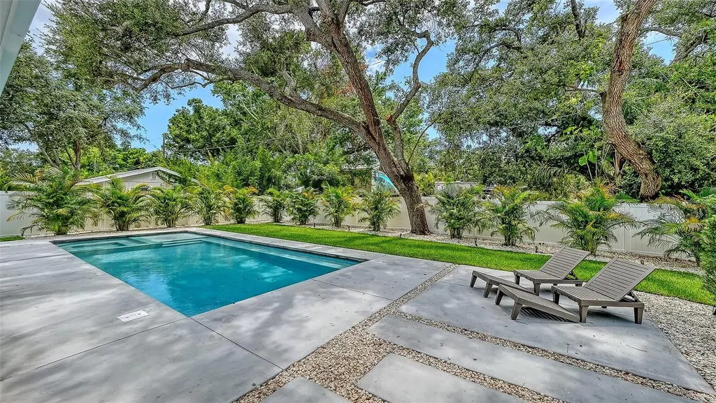 2050 Euclid Terrace Sarasota FL 34239