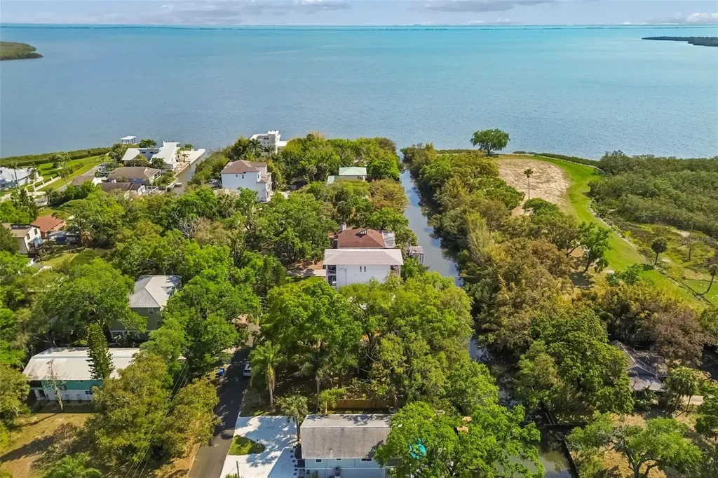 7418 Seagull Way Tampa FL 33635