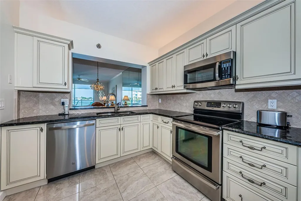 7979 Sailboat Key Boulevard S South Pasadena FL 33707