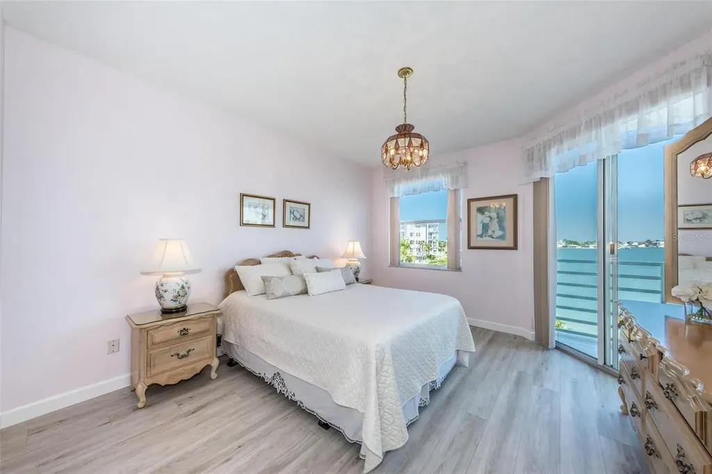 7979 Sailboat Key Boulevard S South Pasadena FL 33707