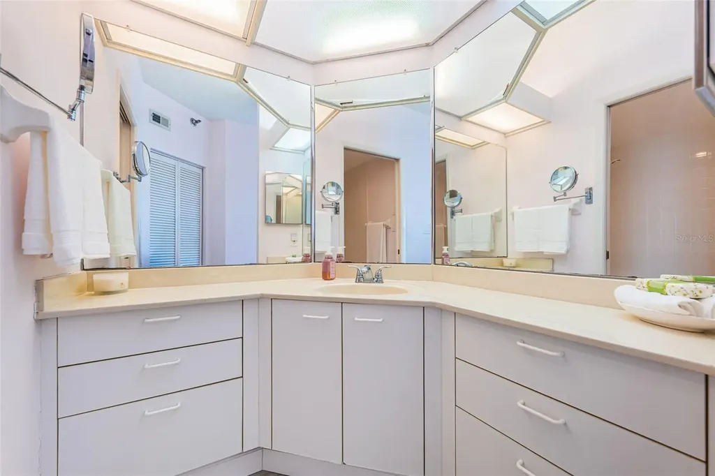 7979 Sailboat Key Boulevard S South Pasadena FL 33707