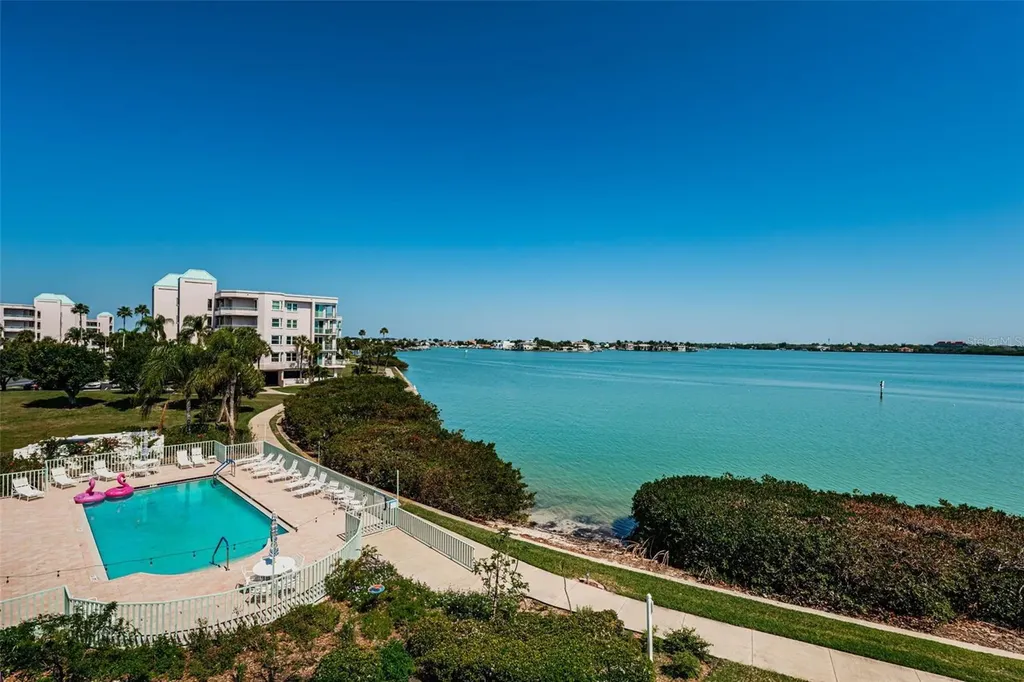 7979 Sailboat Key Boulevard S South Pasadena FL 33707