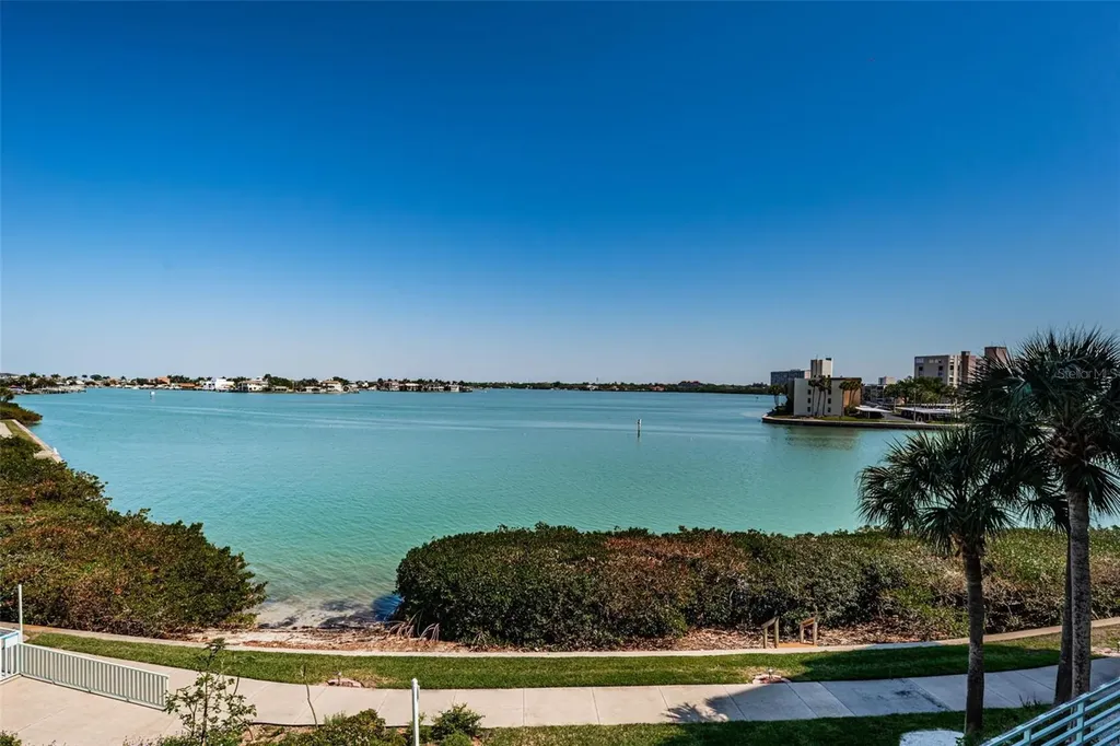 7979 Sailboat Key Boulevard S South Pasadena FL 33707