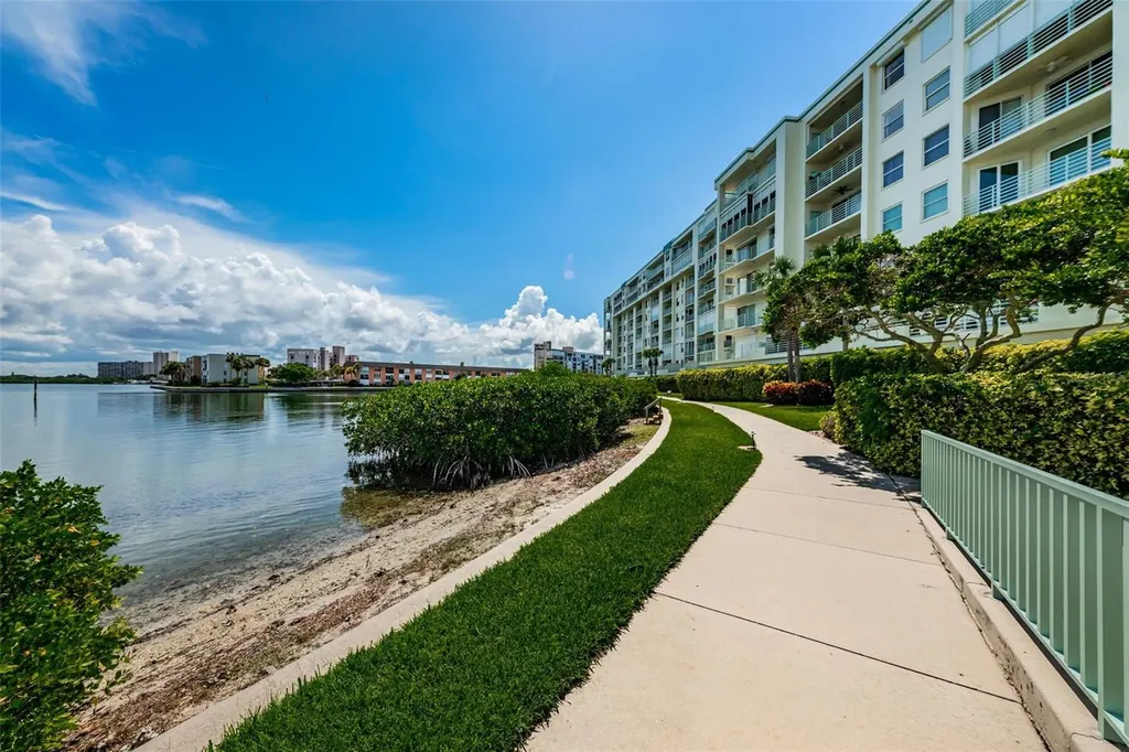 7979 Sailboat Key Boulevard S South Pasadena FL 33707