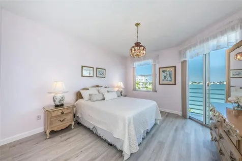 7979 Sailboat Key Boulevard S South Pasadena FL 33707
