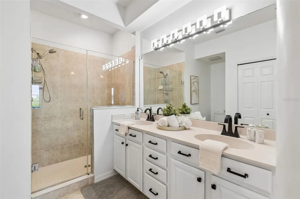 4326 Spinnaker Cove Lane Tampa FL 33615