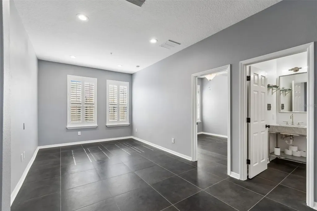 4326 Spinnaker Cove Lane Tampa FL 33615