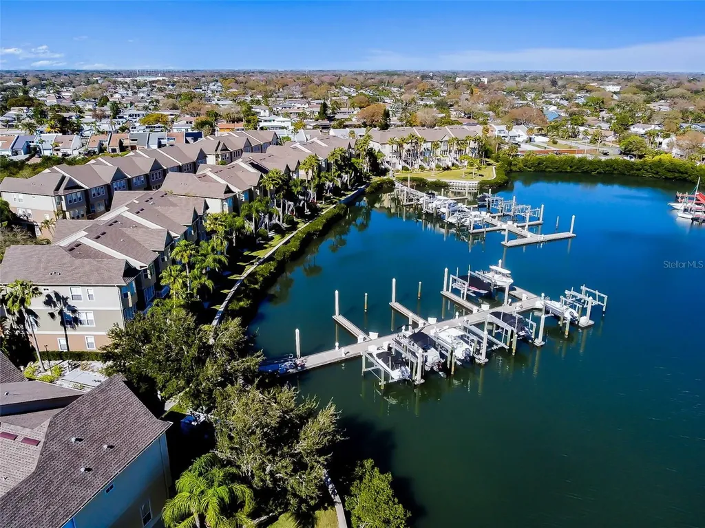 4326 Spinnaker Cove Lane Tampa FL 33615