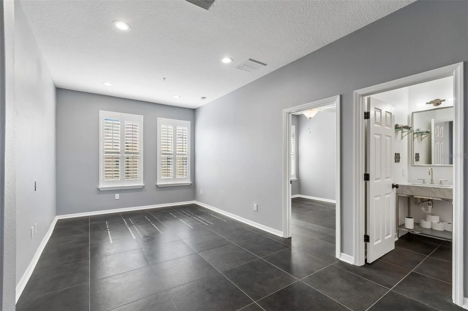 4326 Spinnaker Cove Lane Tampa FL 33615