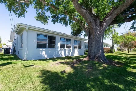 4526 101st Avenue N Pinellas Park FL 33782