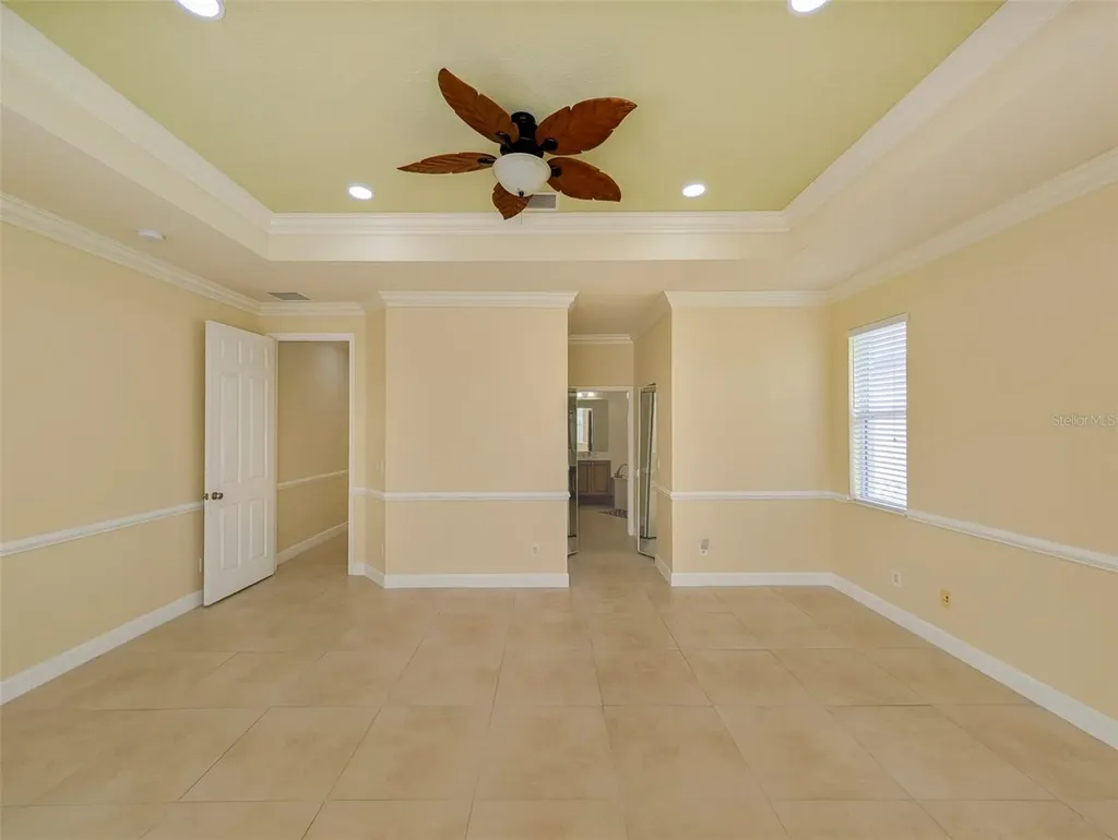 6507 37th Street E Sarasota FL 34243