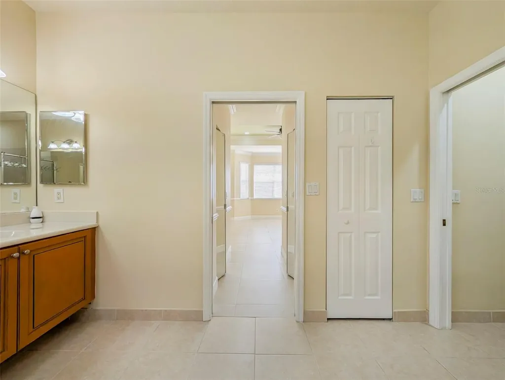 6507 37th Street E Sarasota FL 34243