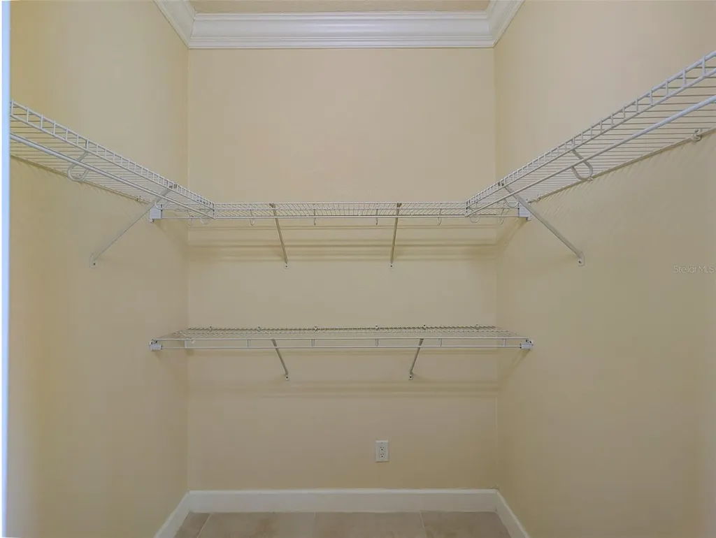 6507 37th Street E Sarasota FL 34243