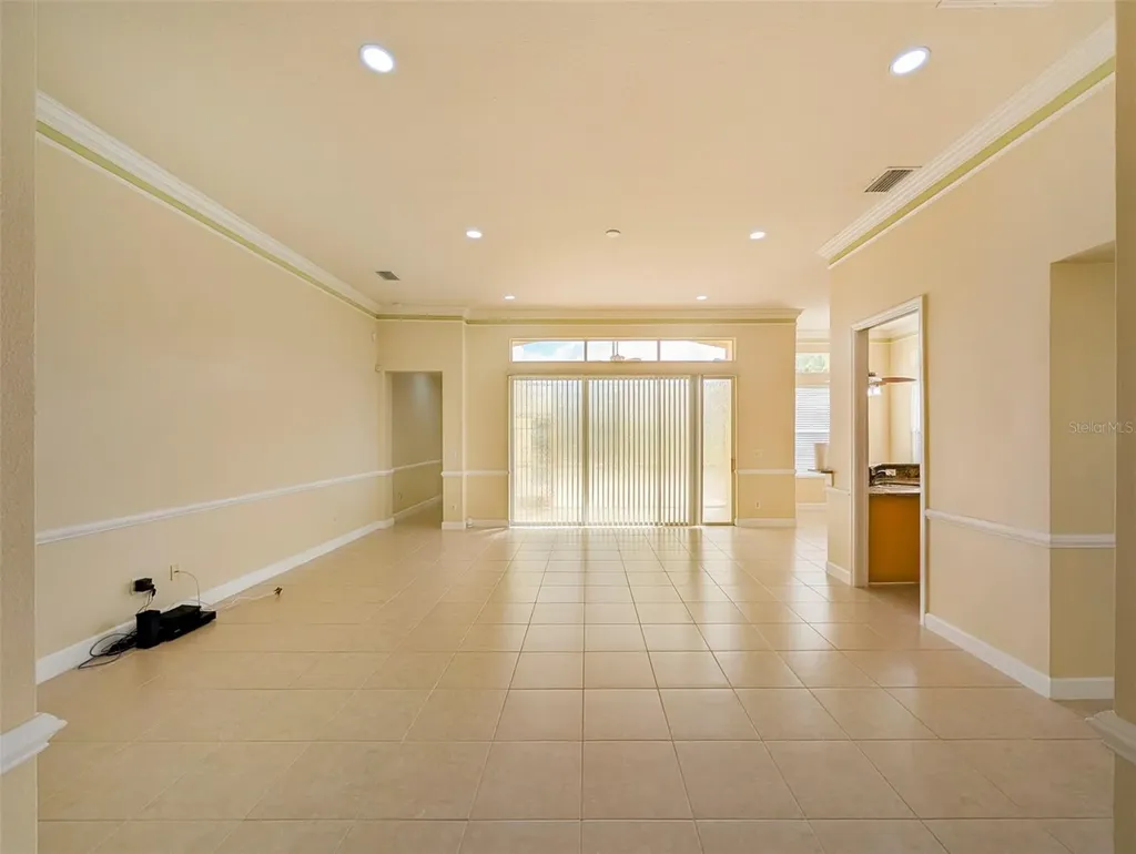 6507 37th Street E Sarasota FL 34243
