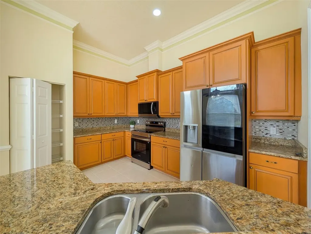 6507 37th Street E Sarasota FL 34243