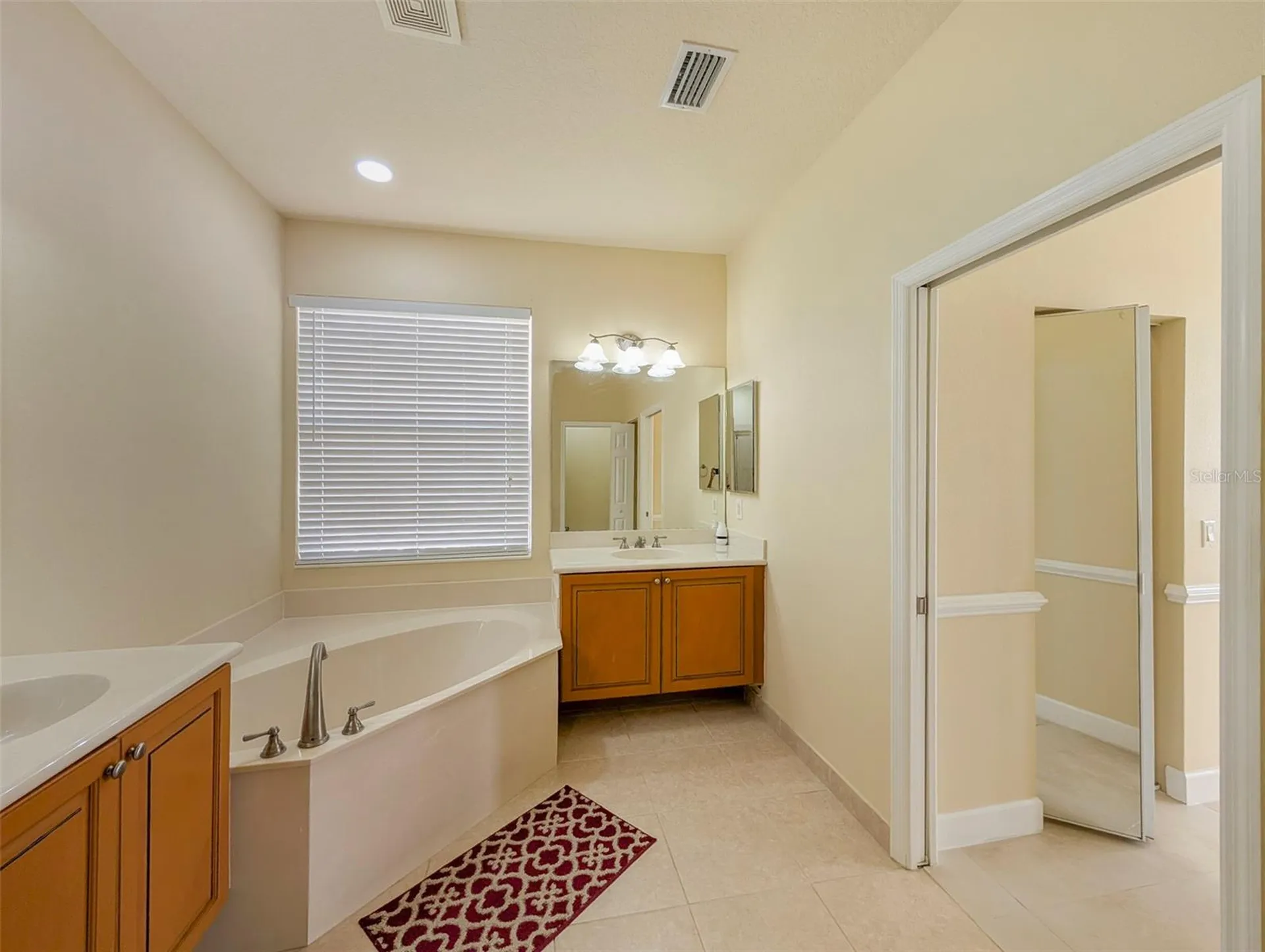 6507 37th Street E Sarasota FL 34243