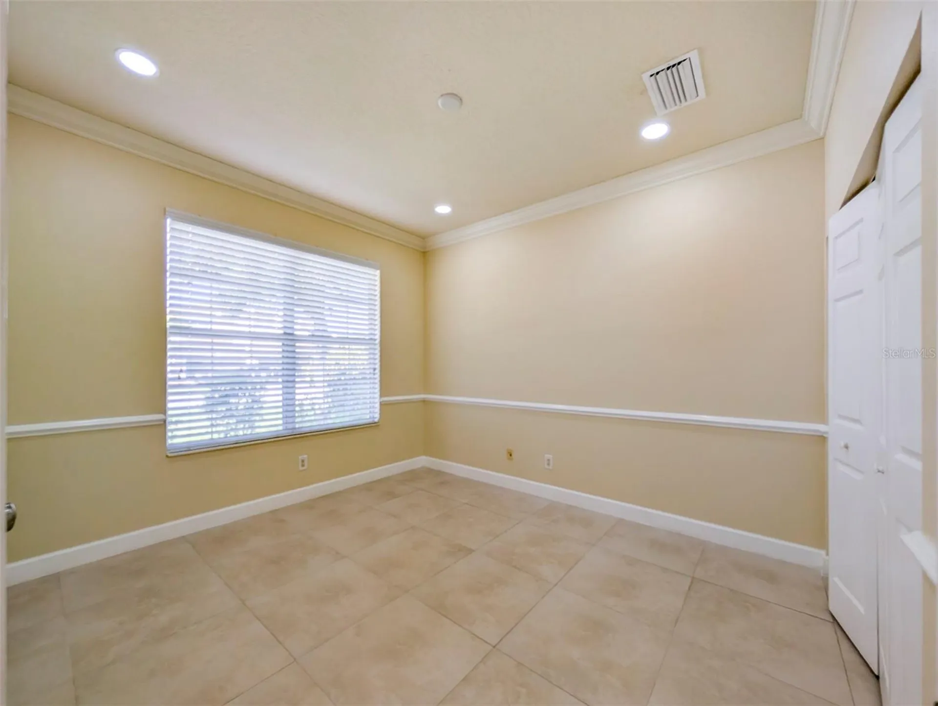 6507 37th Street E Sarasota FL 34243