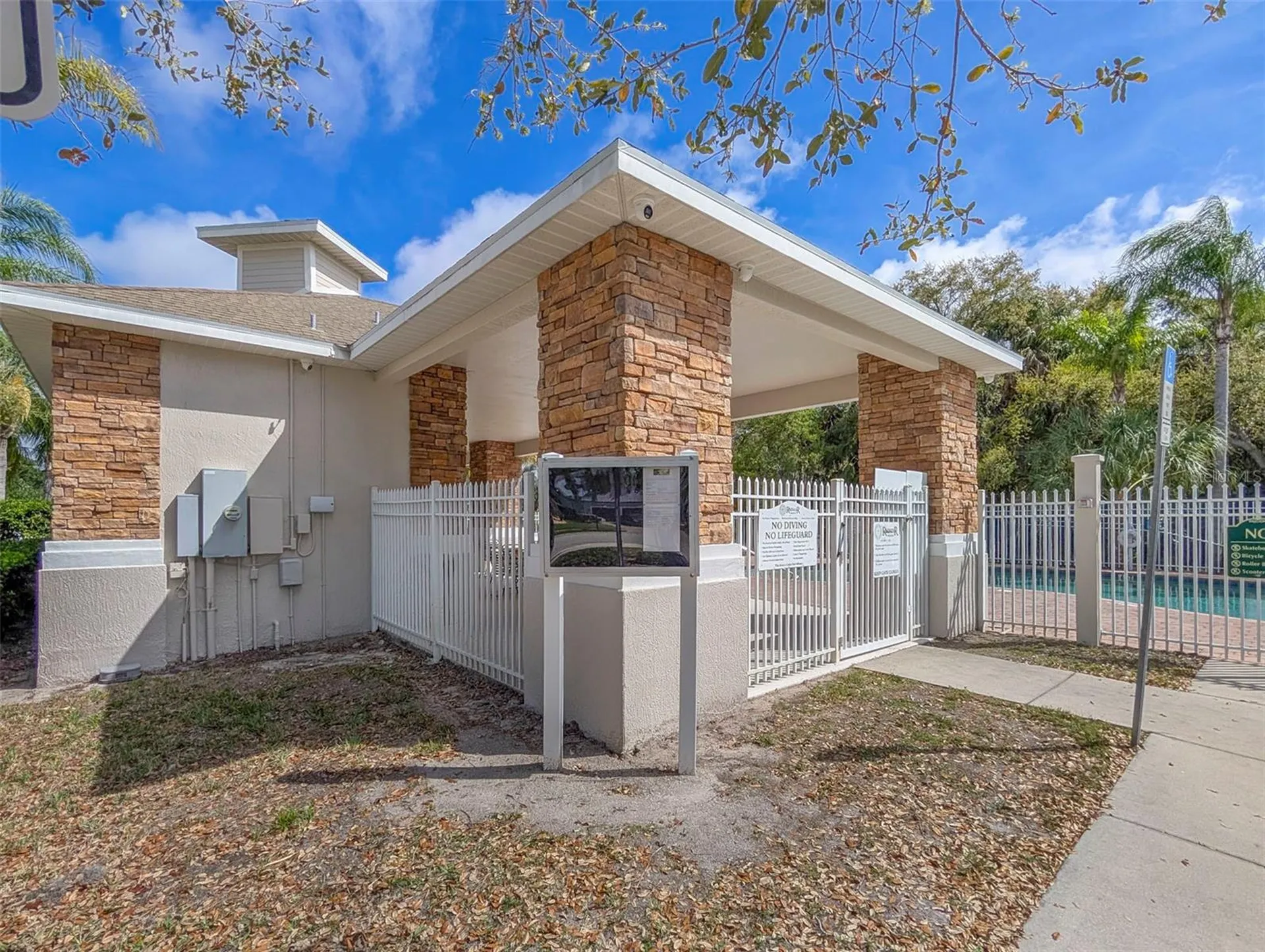 6507 37th Street E Sarasota FL 34243