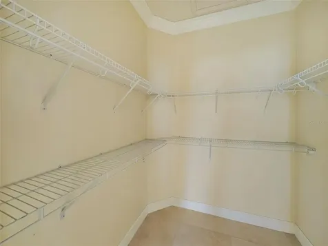 6507 37th Street E Sarasota FL 34243