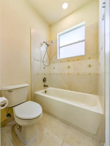 6507 37th Street E Sarasota FL 34243