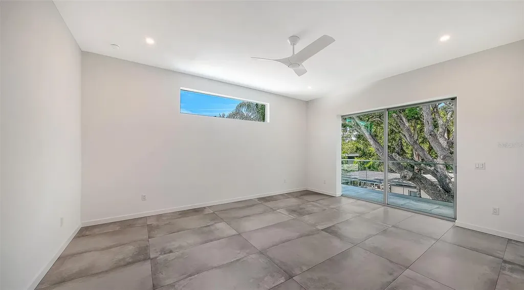 2010 Hyde Park Circle Sarasota FL 34239