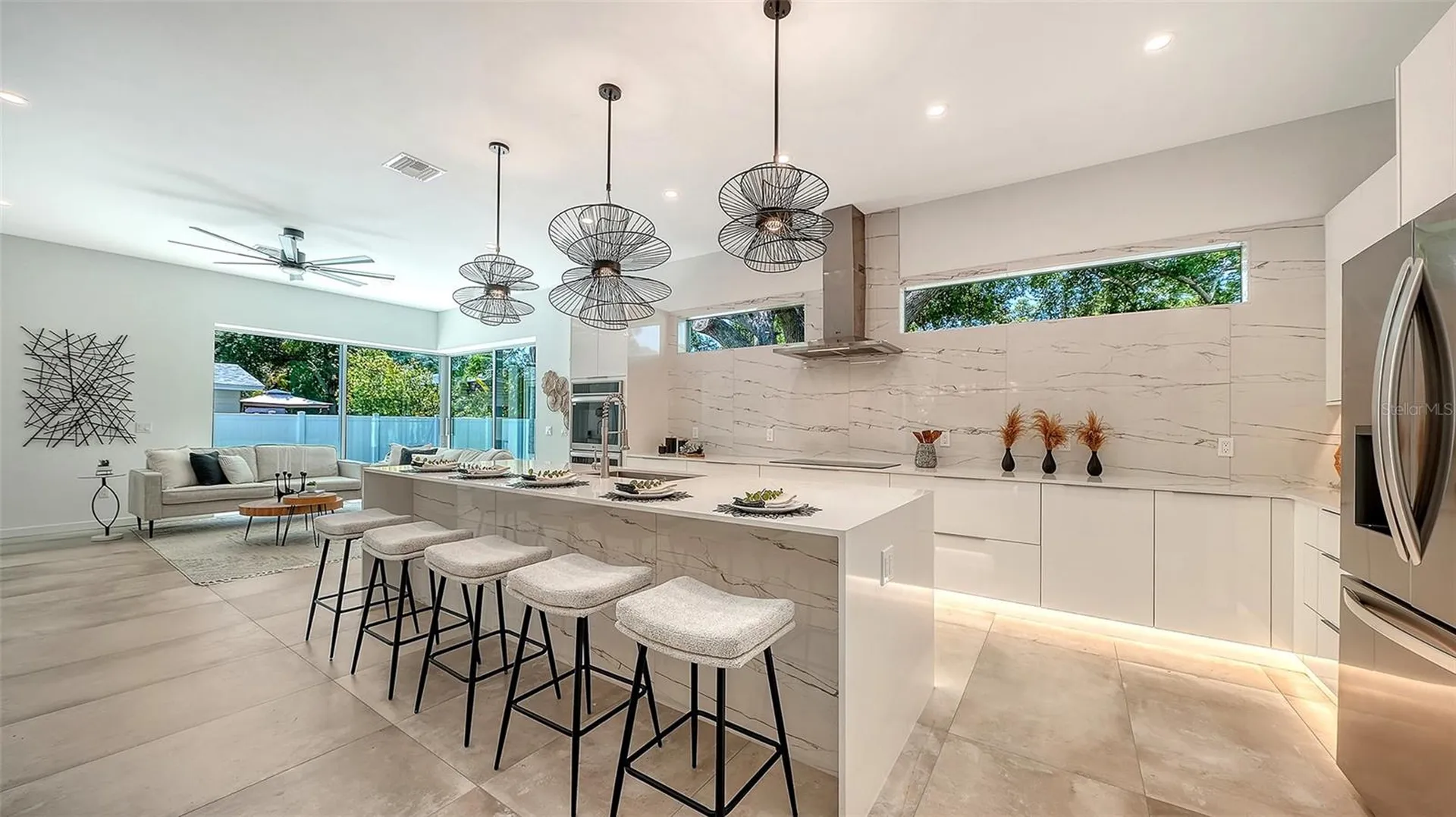2010 Hyde Park Circle Sarasota FL 34239