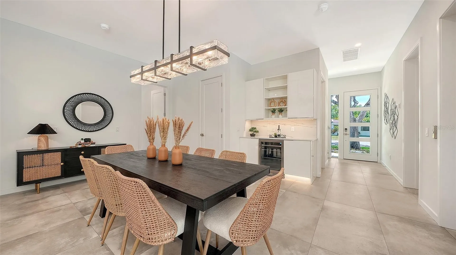 2010 Hyde Park Circle Sarasota FL 34239