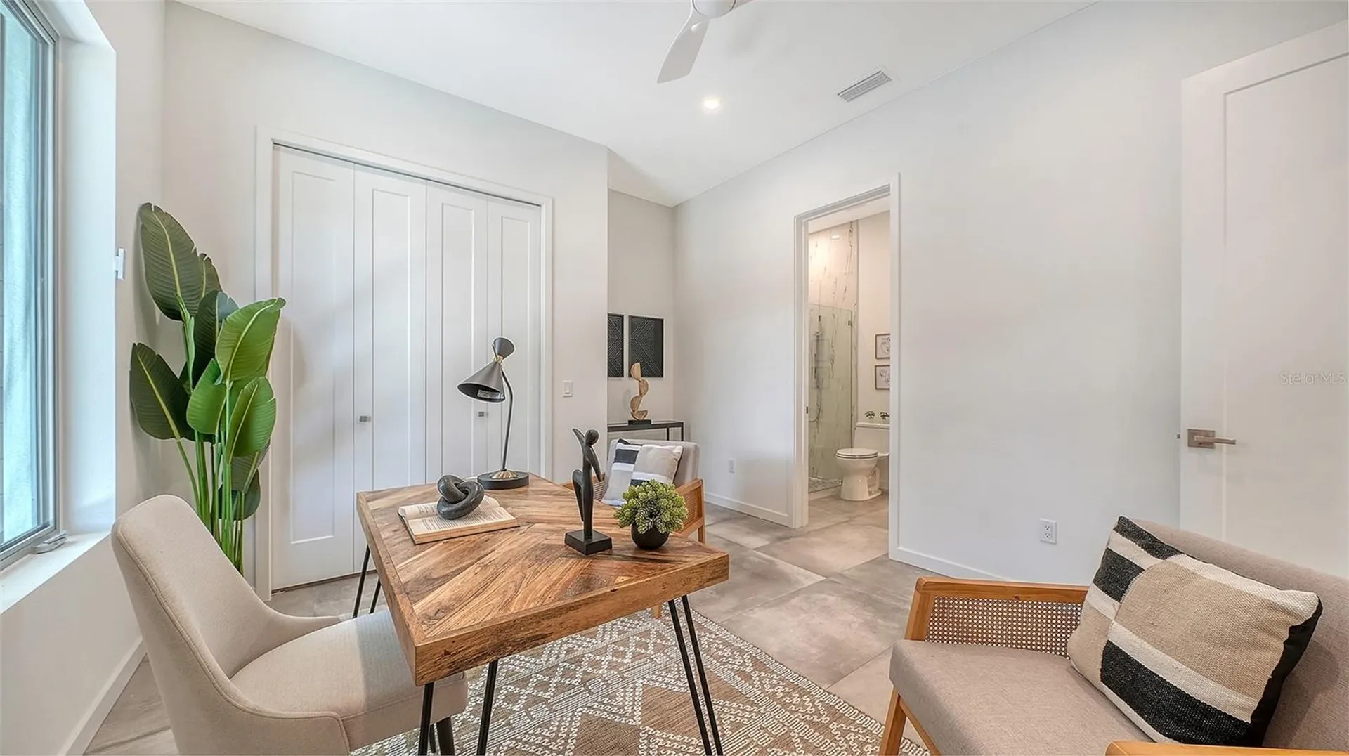 2010 Hyde Park Circle Sarasota FL 34239
