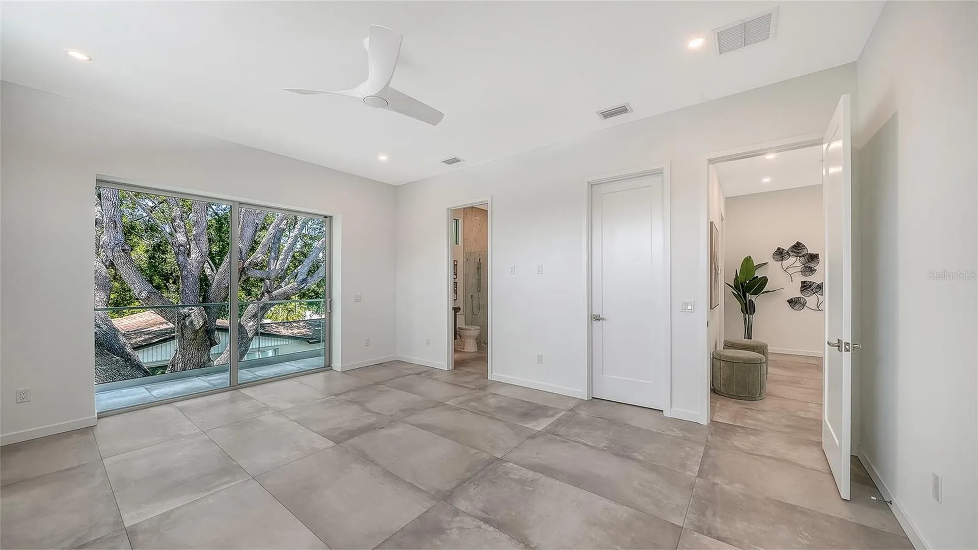 2010 Hyde Park Circle Sarasota FL 34239