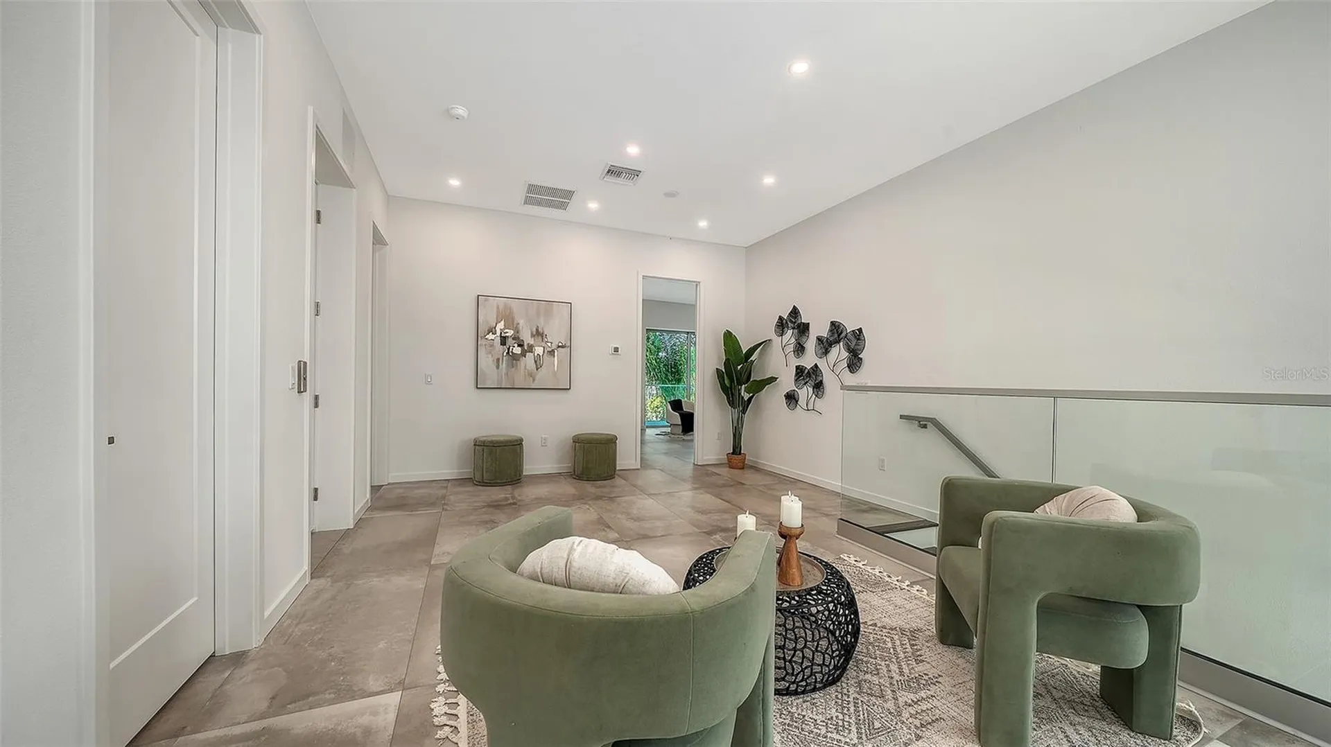 2010 Hyde Park Circle Sarasota FL 34239
