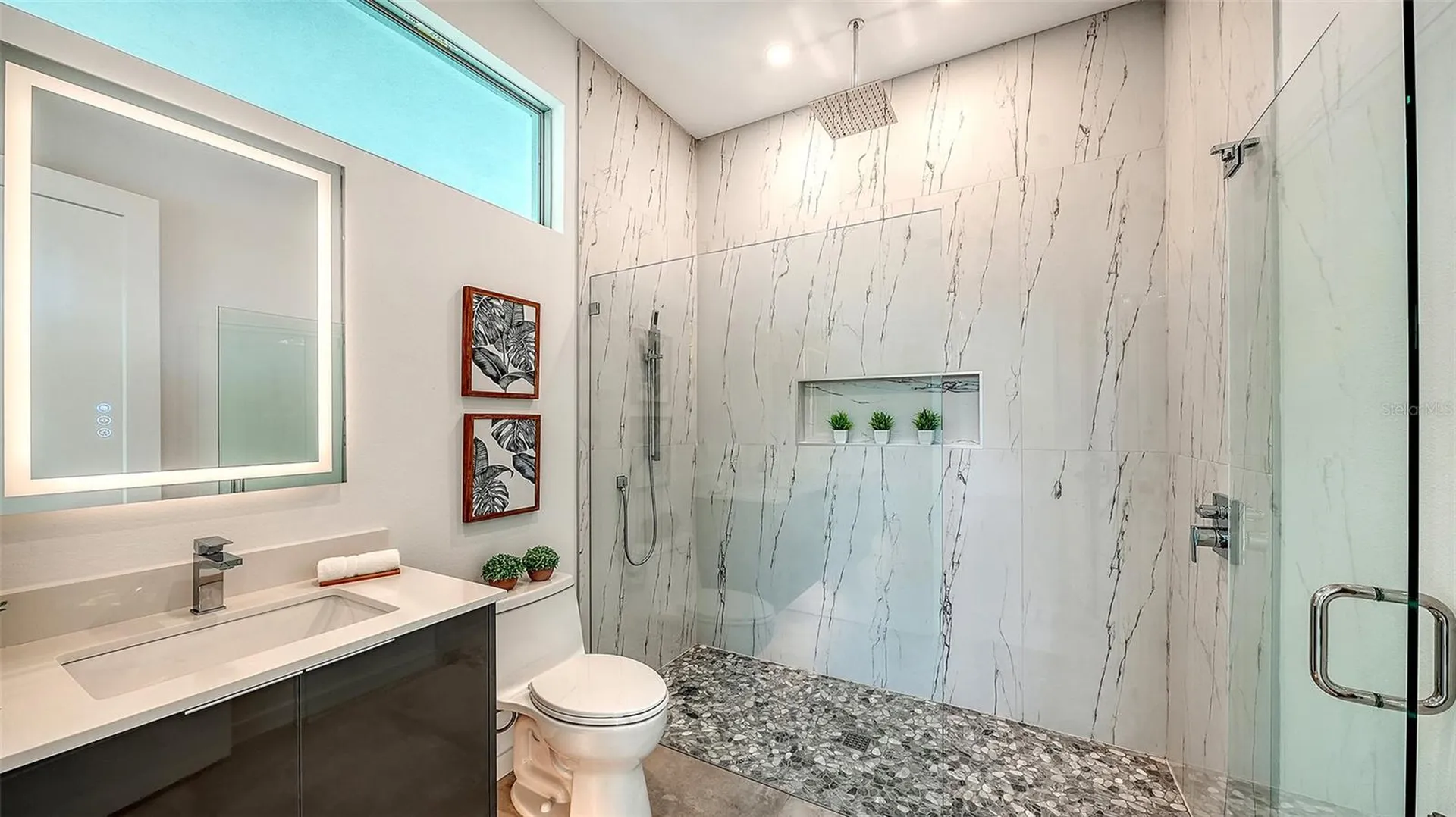 2010 Hyde Park Circle Sarasota FL 34239