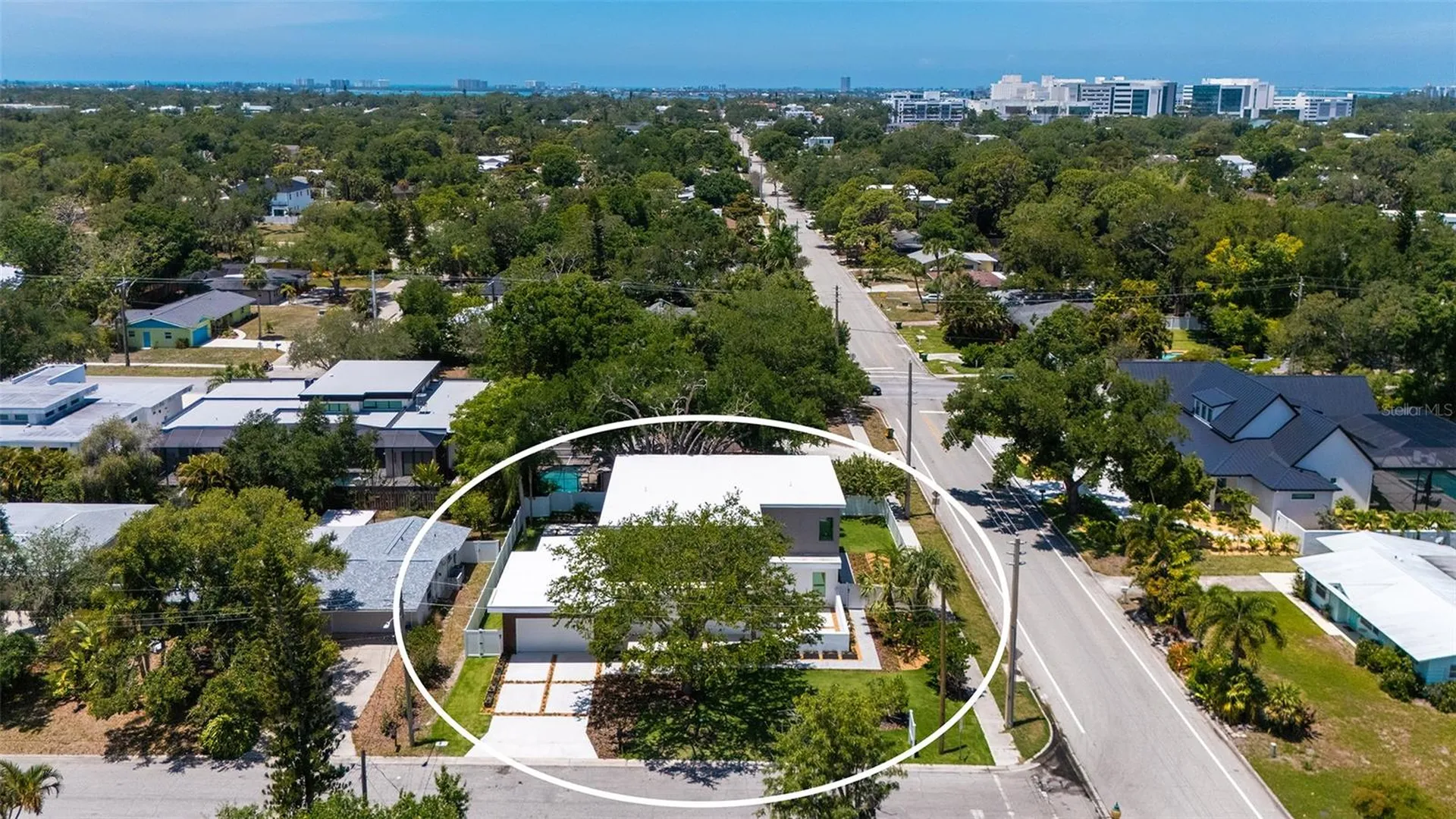 2010 Hyde Park Circle Sarasota FL 34239