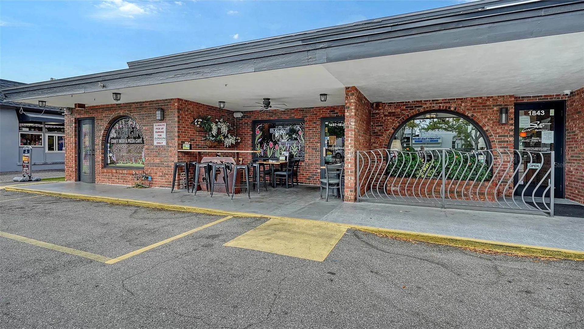 2010 Hyde Park Circle Sarasota FL 34239