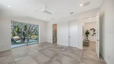2010 Hyde Park Circle Sarasota FL 34239