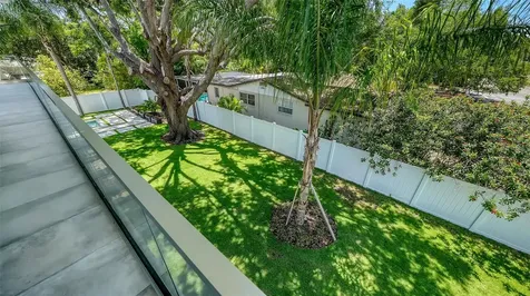 2010 Hyde Park Circle Sarasota FL 34239