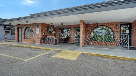 2010 Hyde Park Circle Sarasota FL 34239