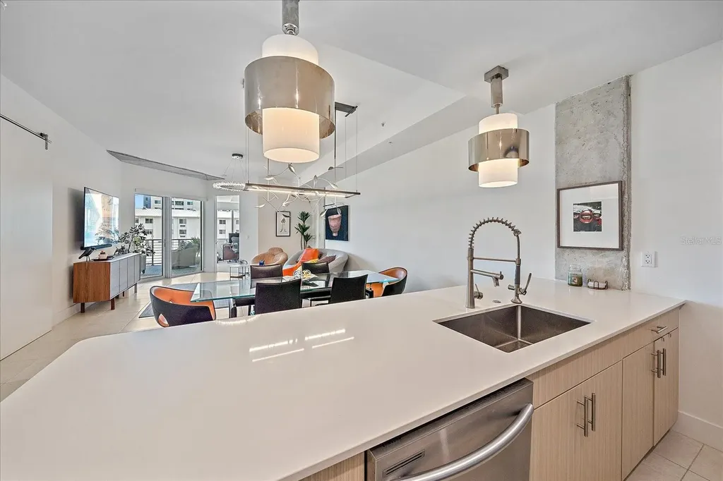 332 Cocoanut Avenue Sarasota FL 34236