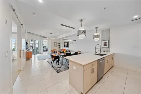 332 Cocoanut Avenue Sarasota FL 34236