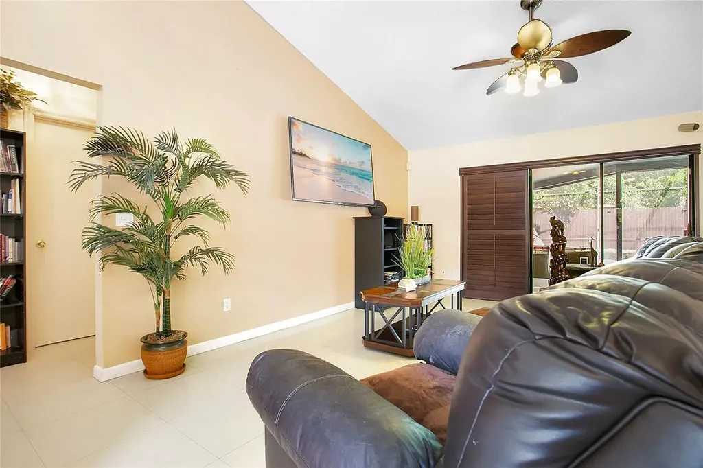 5293 Aeolus Way Orlando FL 32808