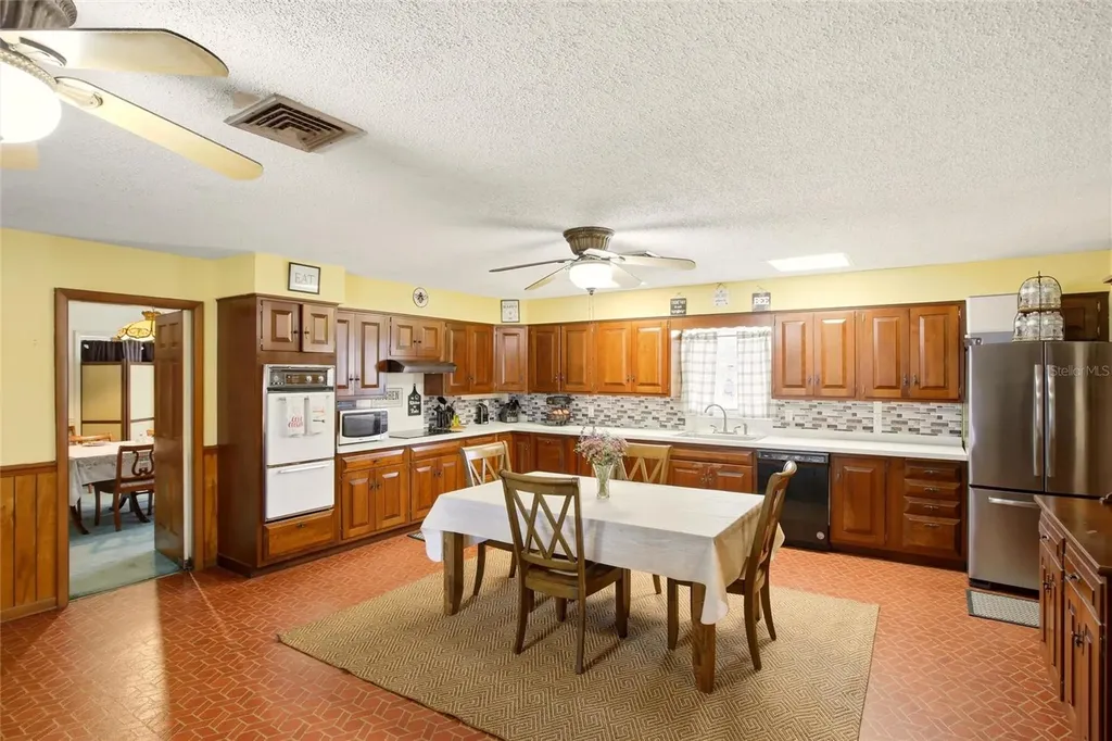 3903 Edison Avenue Bowling Green FL 33834